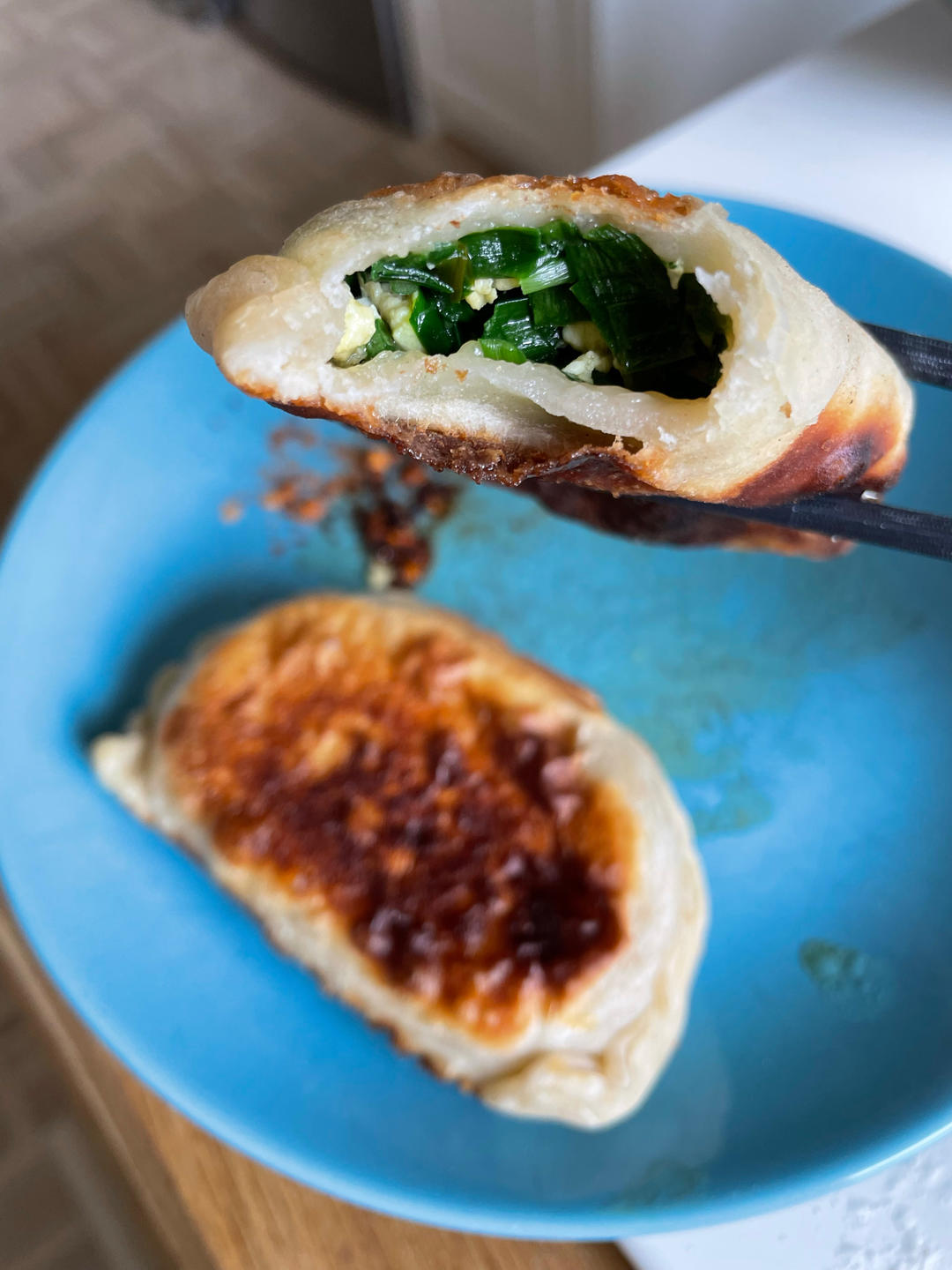 ㊙️烫面韭菜盒子 凉了也不硬 附包成完美半圆的细节视频