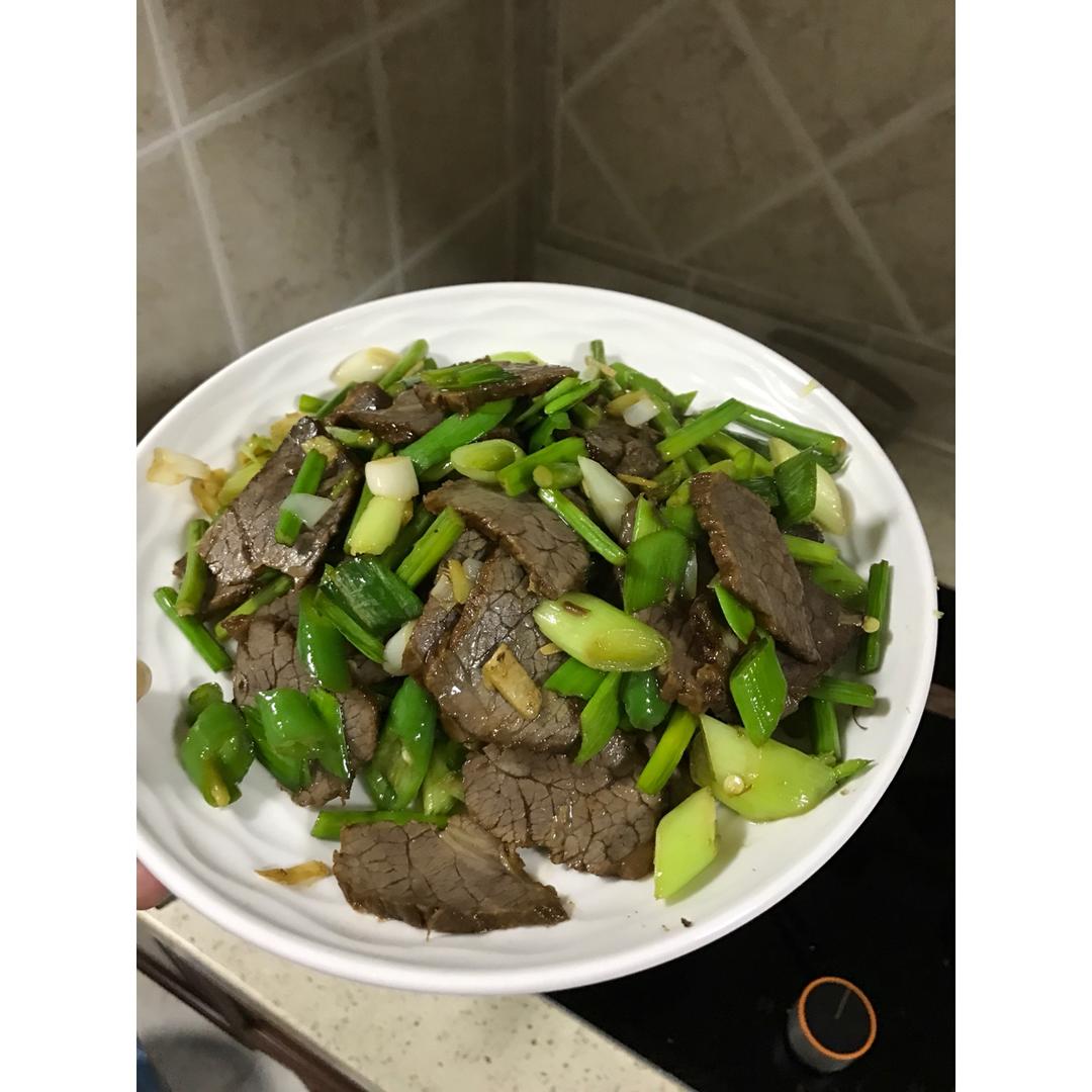 大蒜炒牛肉