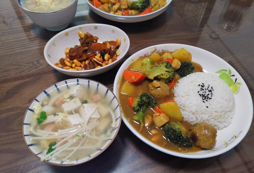 鲜美蘑菇豆腐汤