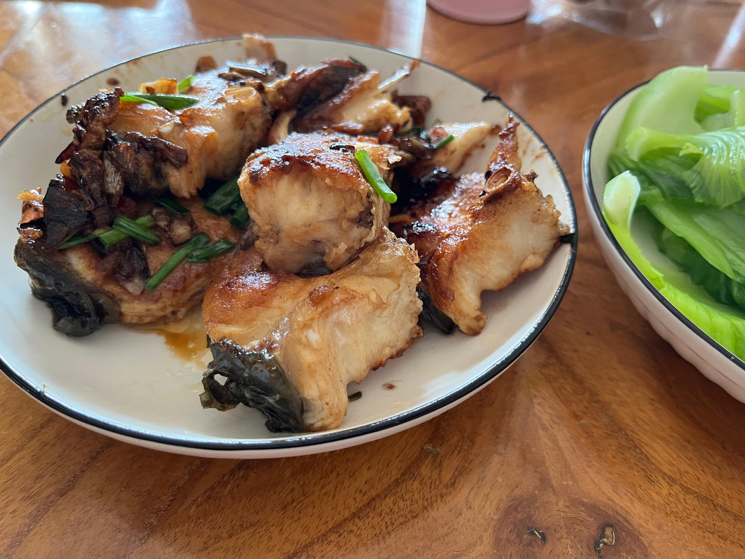 姜葱焗鲩鱼腩