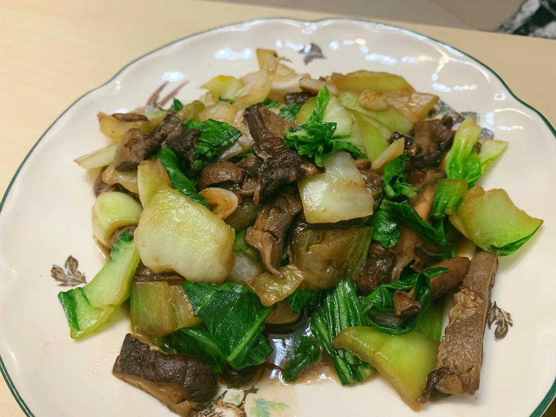 老丁的私房菜-香菇炒油菜