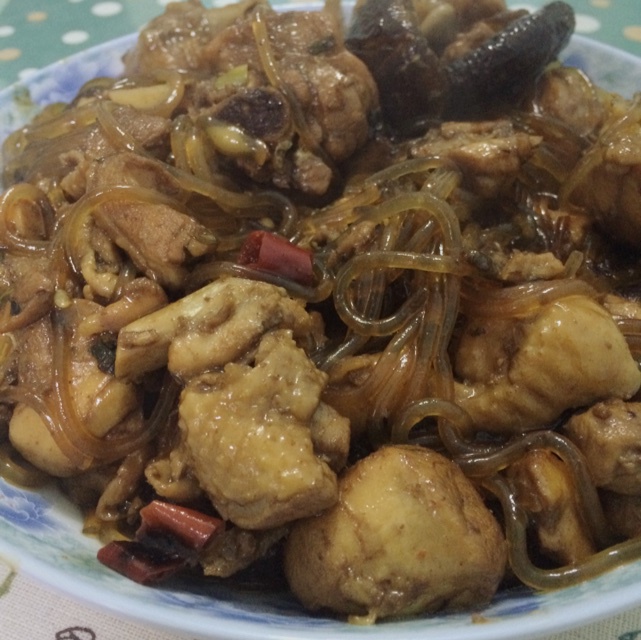 小鸡炖蘑菇