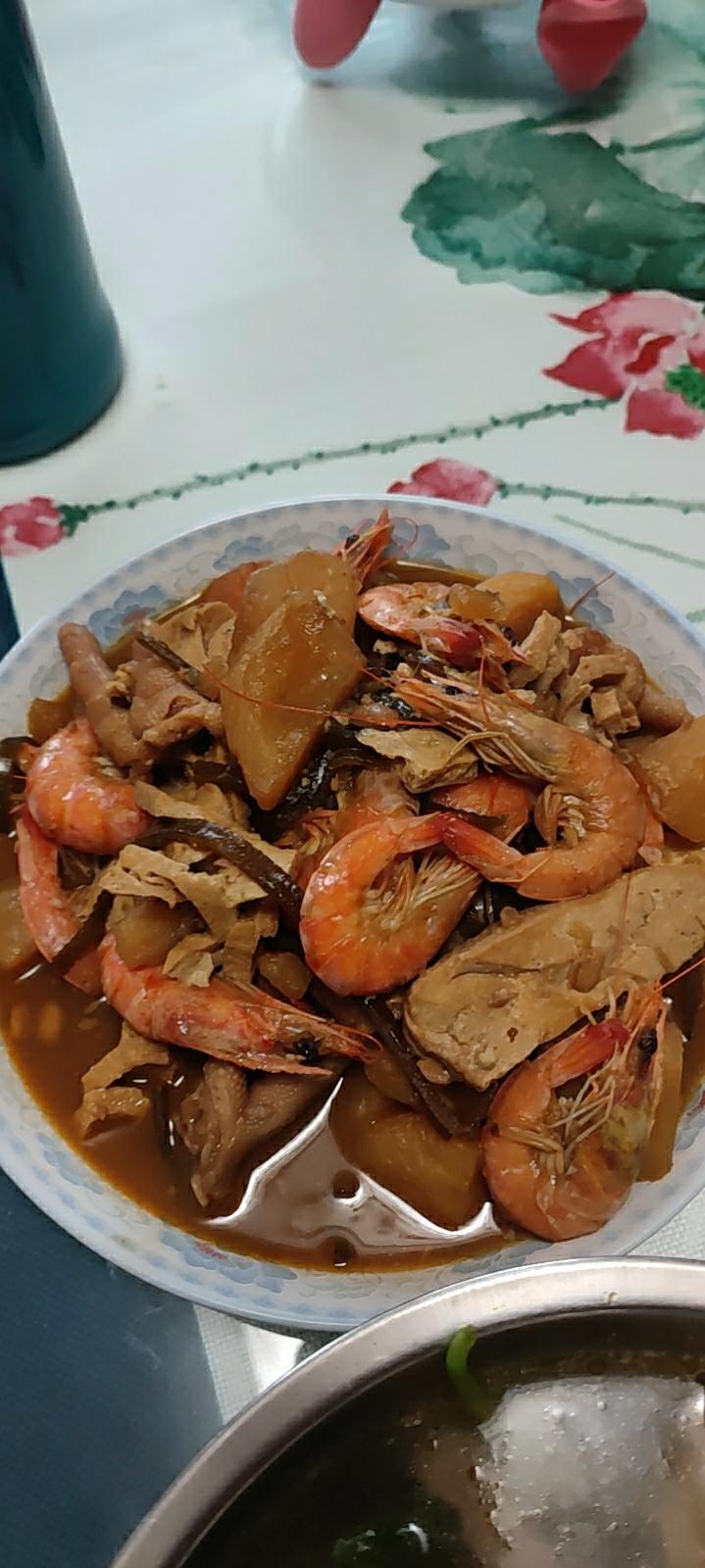 鸡爪虾煲