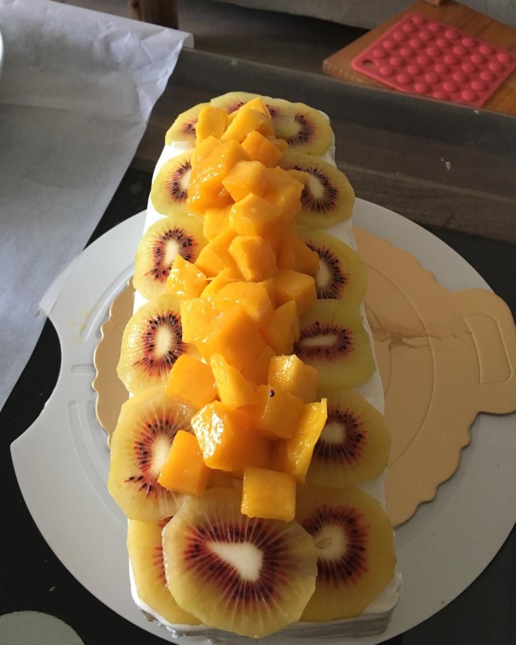 清新水果奶油裸蛋糕 | 蛋糕卷的华丽变身