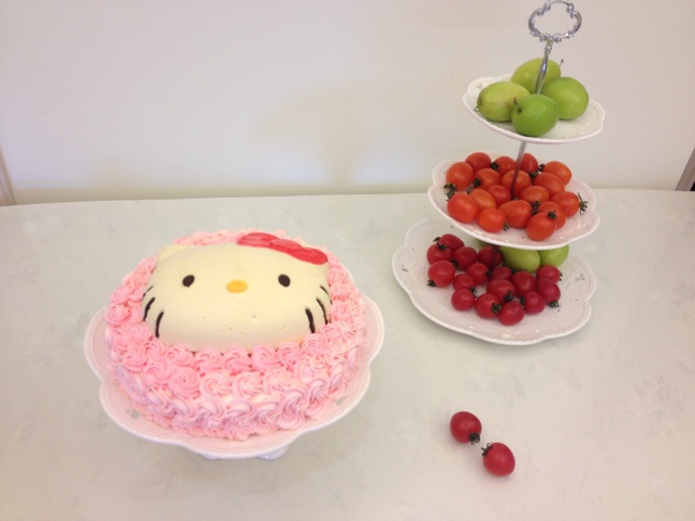 奶油水果装饰蛋糕