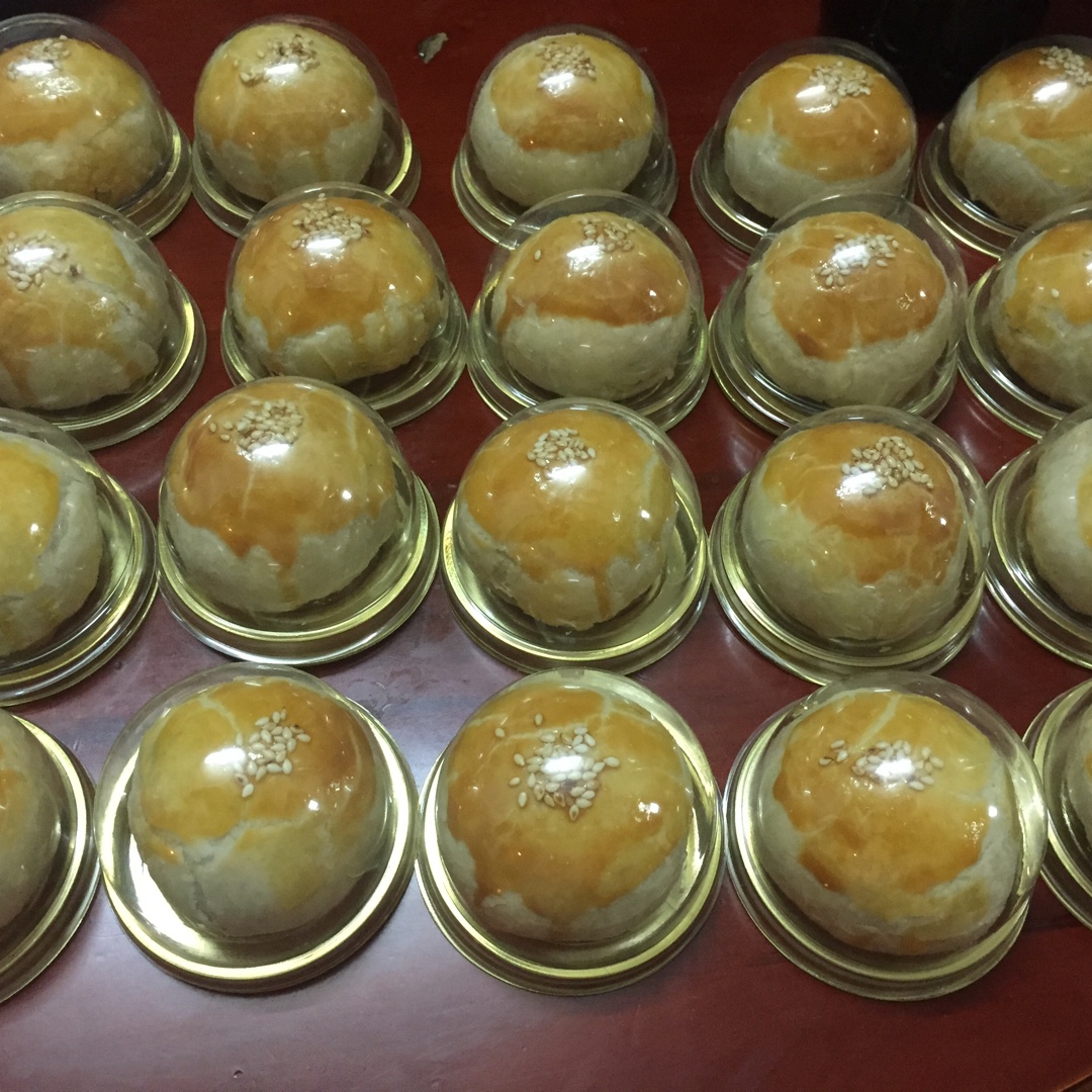 蛋黄酥：抹茶酥：（奶黄味）