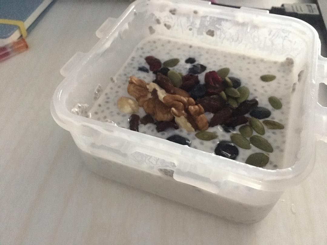 生酮低碳快手甜品——奇亚籽椰浆布丁