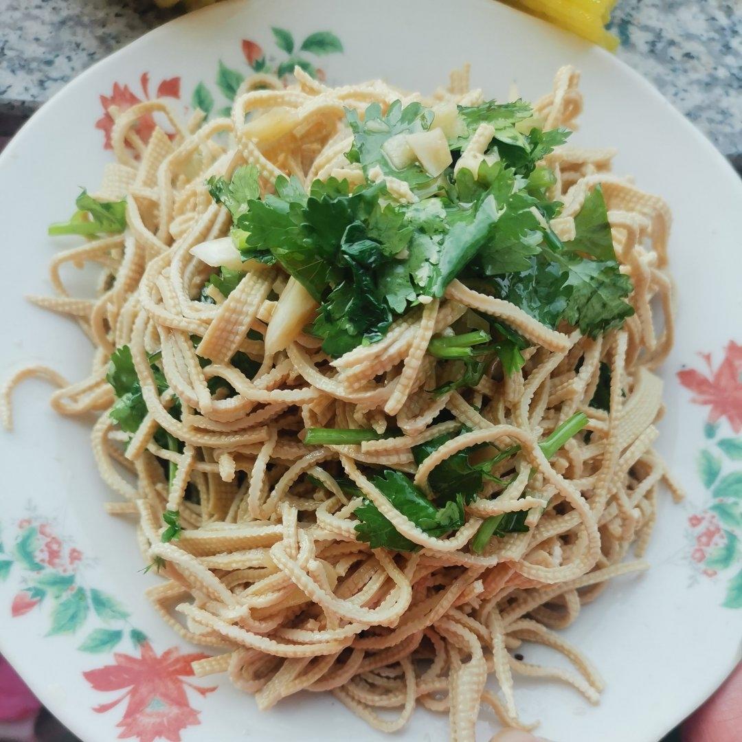 凉拌豆腐丝