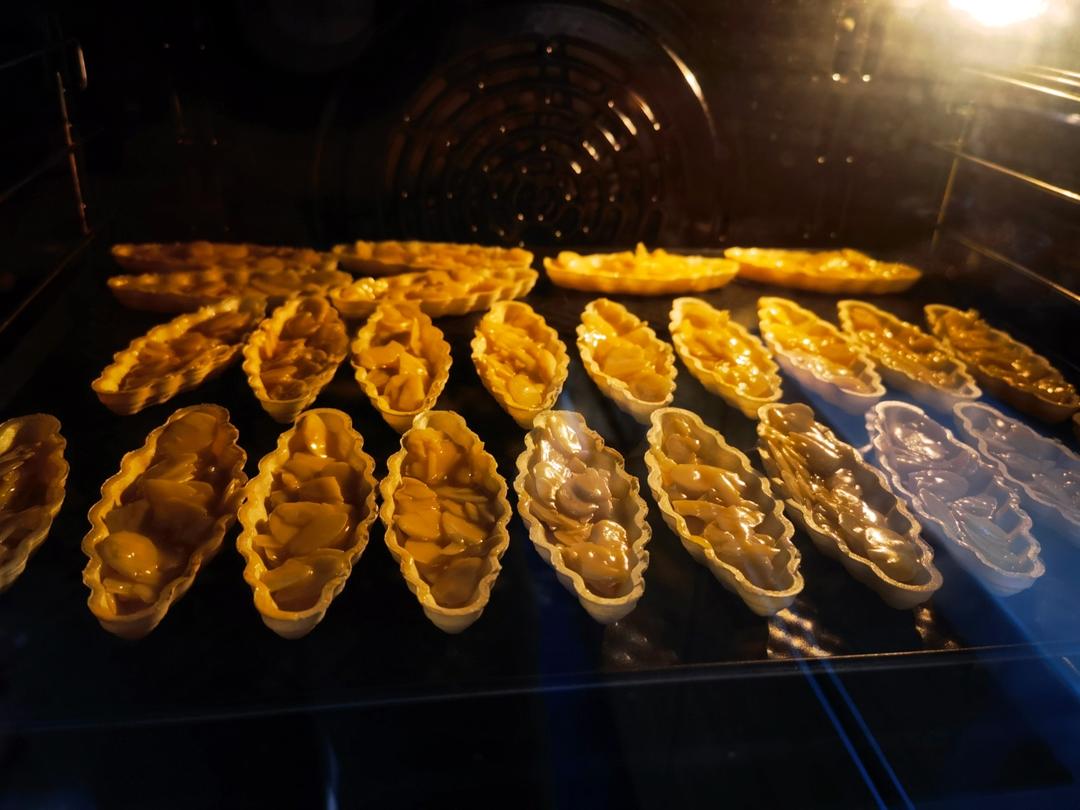 视频🚢一次搞定3种口味｜焦糖坚果糯米船｜不测温，不冷冻｜低糖｜简单｜0难度