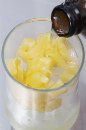 夏日小清新——菠萝酸橙汽水的做法 步骤6