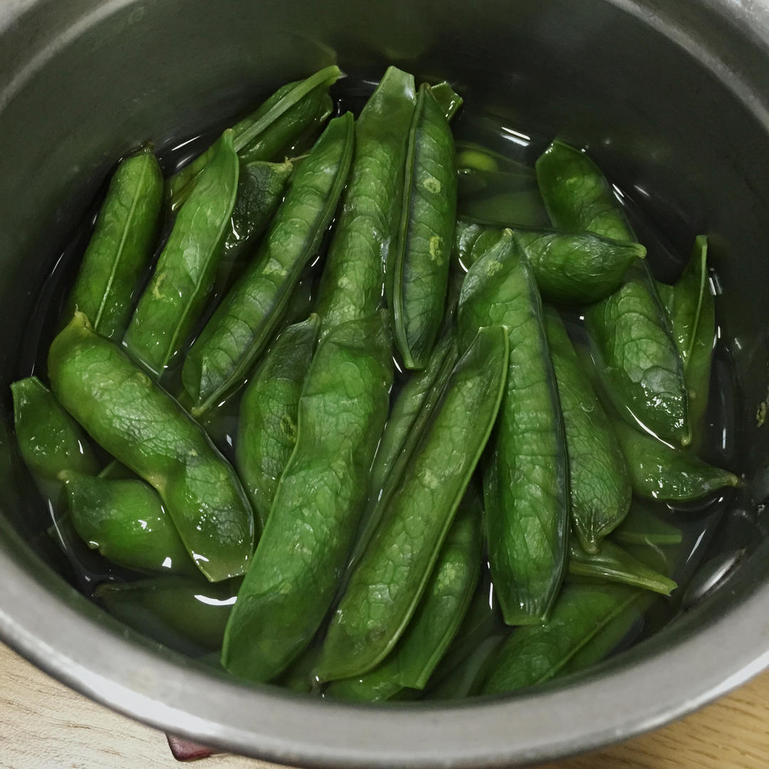 盐水煮豌豆荚
