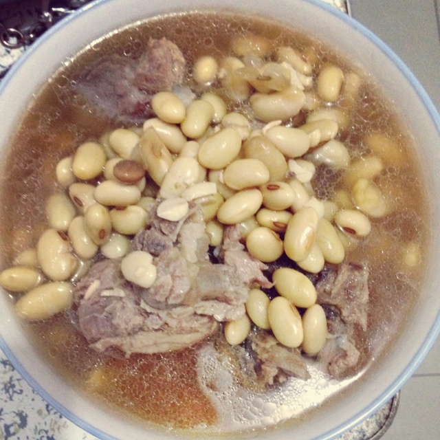 黄豆炖排骨