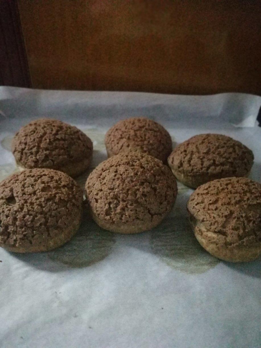 巧克力酥皮泡芙