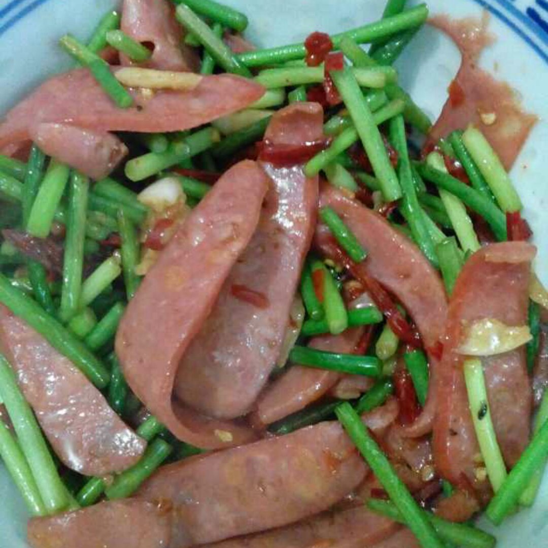 蒜苗炒香肠
