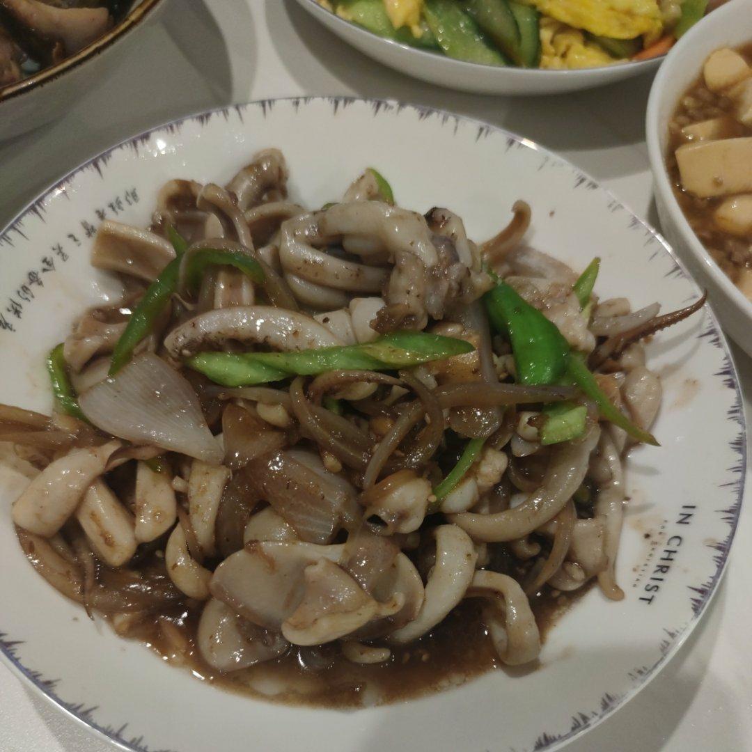 超下饭的孜然鱿鱼须，香辣爽嫩，比烧烤还好吃