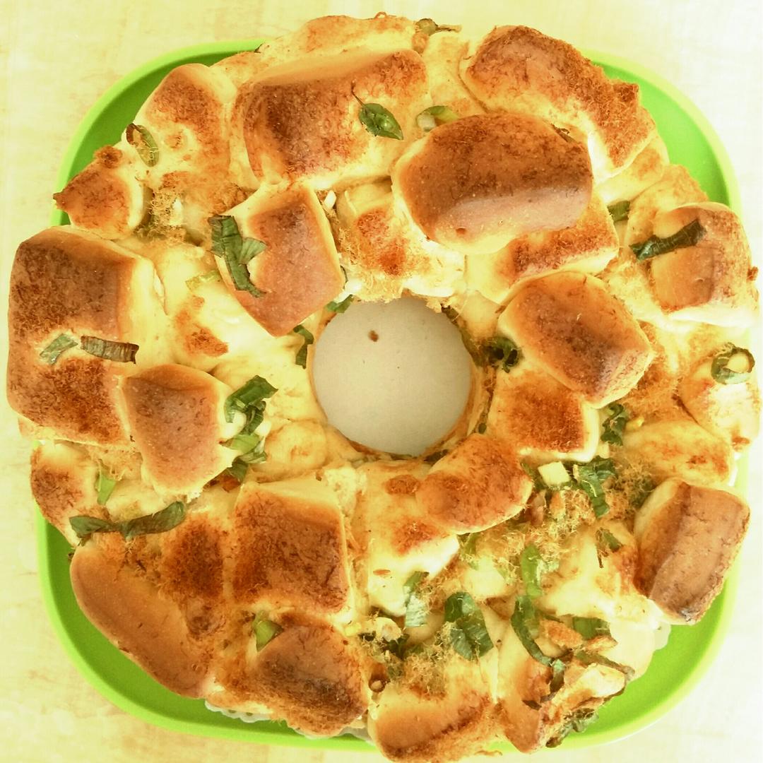 香葱肉松手撕面包