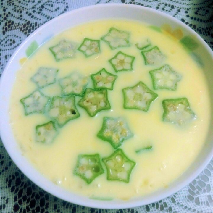 颜值控-做一朵开在碗里的花秋葵蒸水蛋