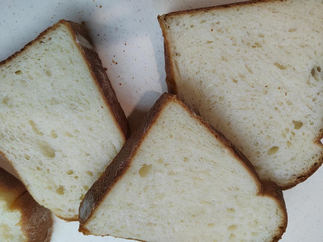 奶香纯粹的重料淡奶油吐司