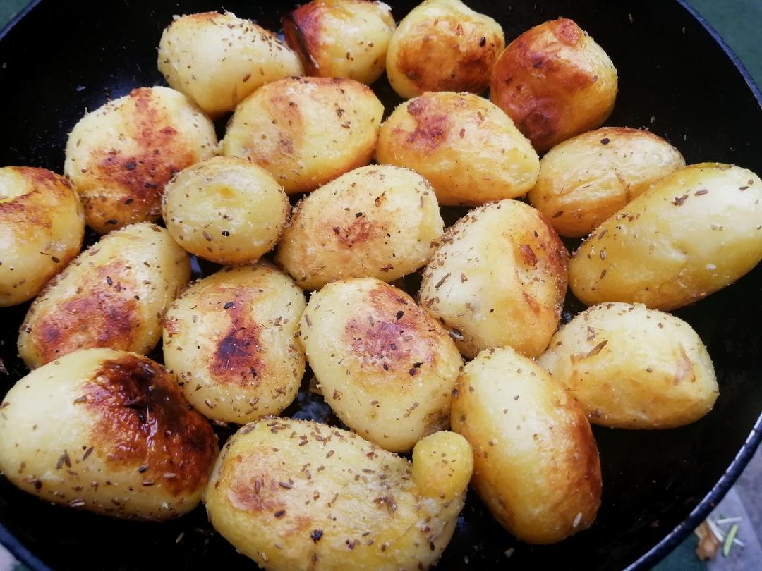 粗犷但却无法拒绝的香煎山药蛋