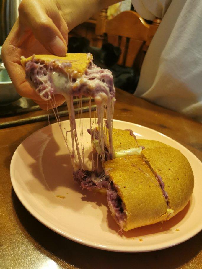 爆浆紫薯芝士饼