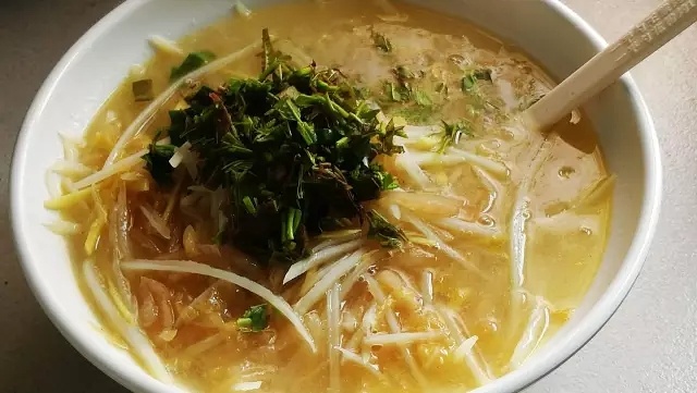 爽口开胃汤丨酸菜土豆丝汤 · 圆满素食的做法