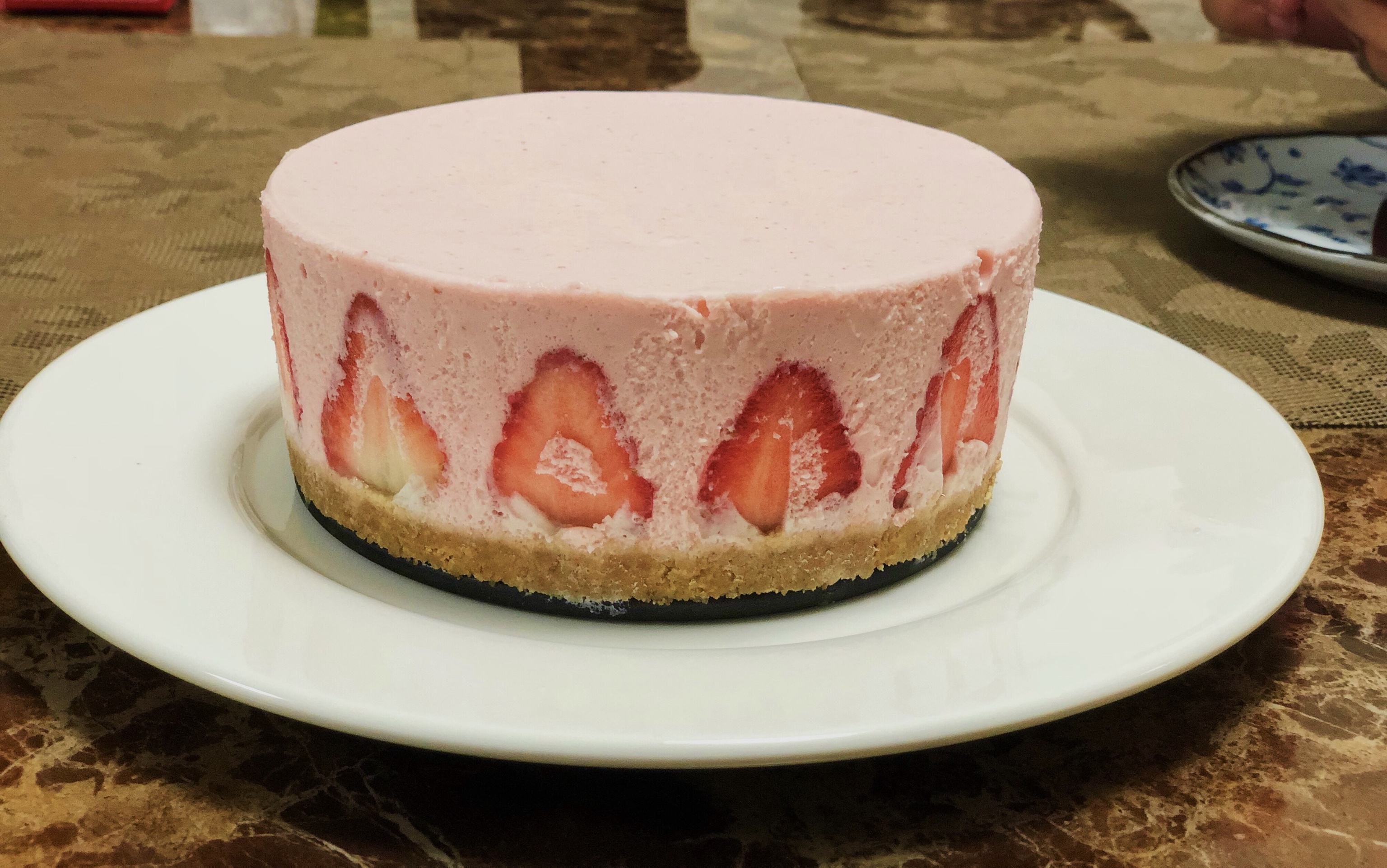 零难度免烤箱 超好吃的草莓奶油慕斯蛋糕的做法