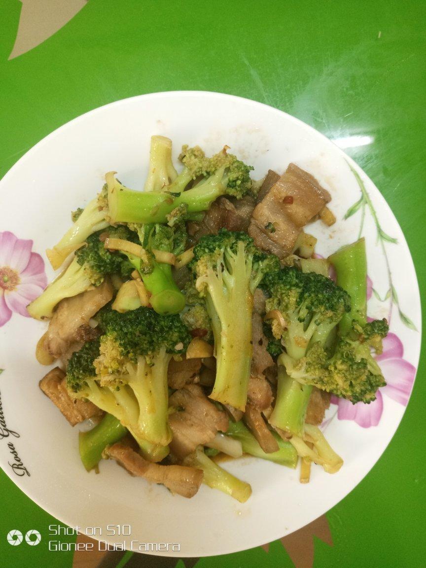 西兰花炒肉