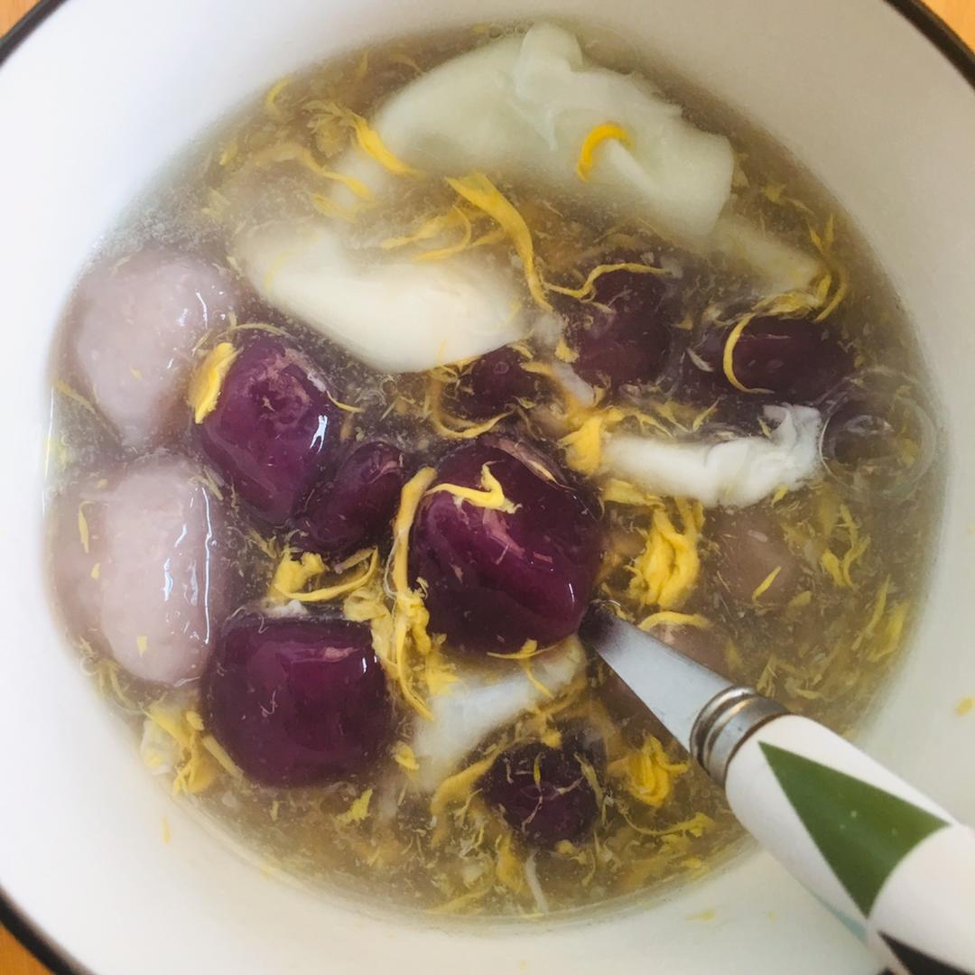 芋圆小汤圆葡萄干红豆沙汤