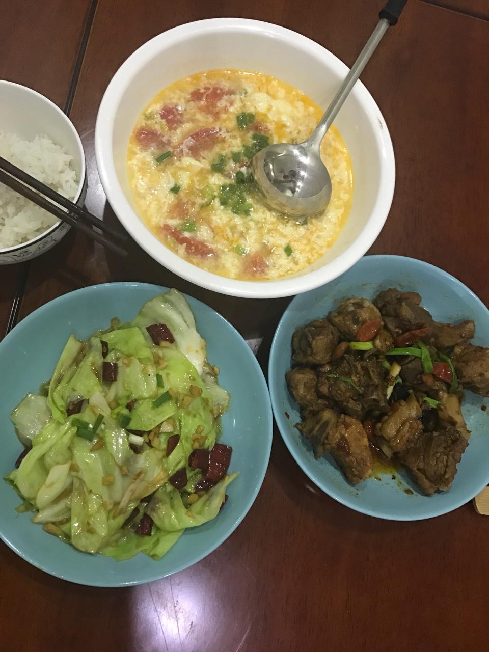 阿婆手撕包菜