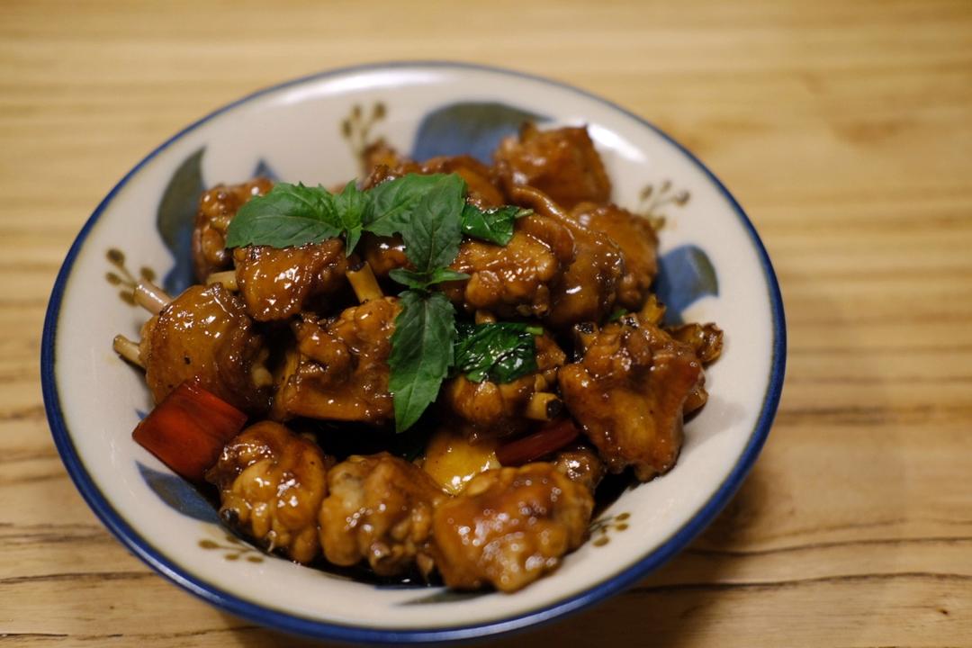 正宗台式三杯鸡（零失败！周围朋友全都赞不绝口！ 😁）