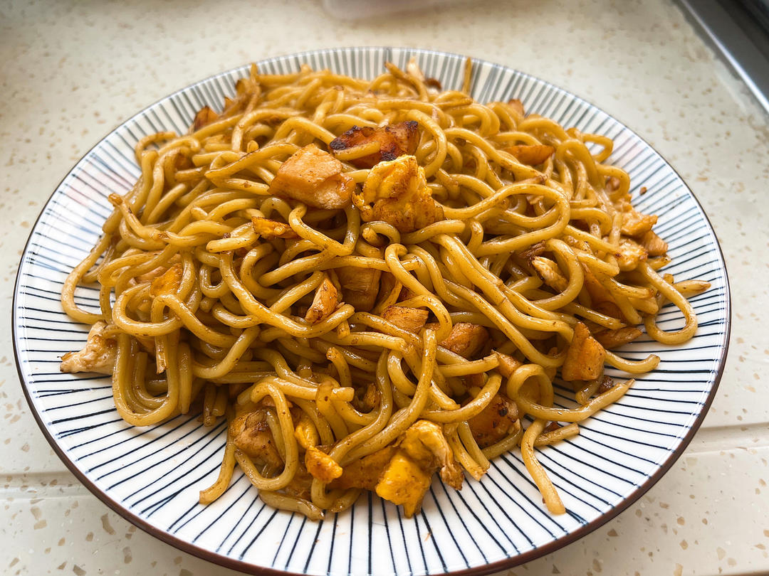 半成品的超快手日式炒面（焼きそば）