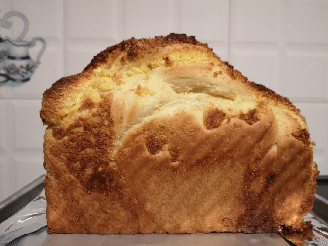 椰蓉吐司面包 Coconut Loaf