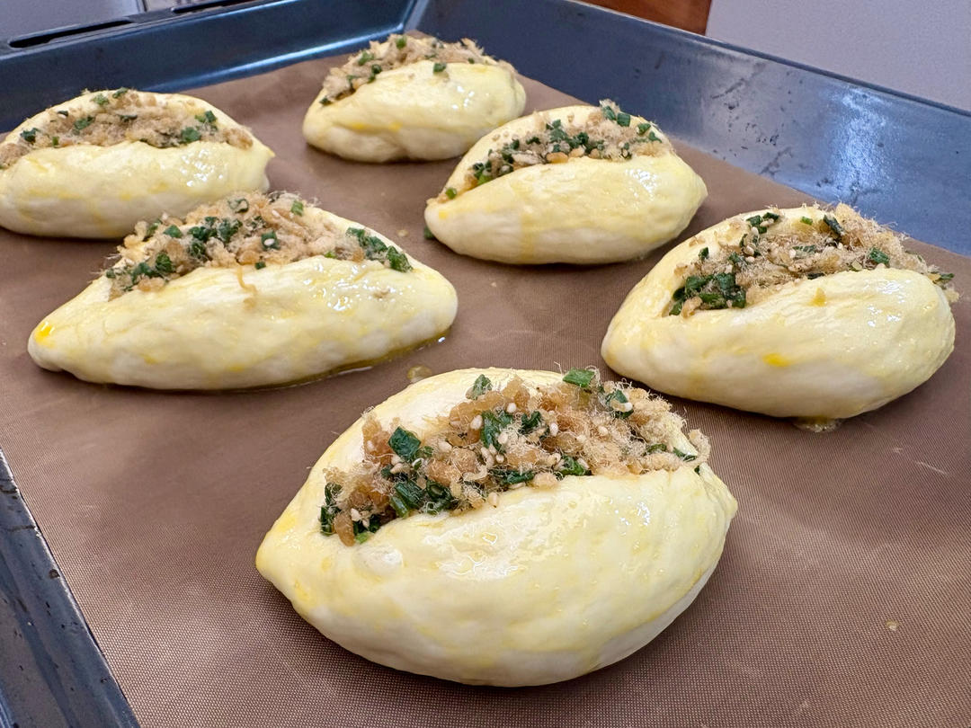 香葱肉松面包