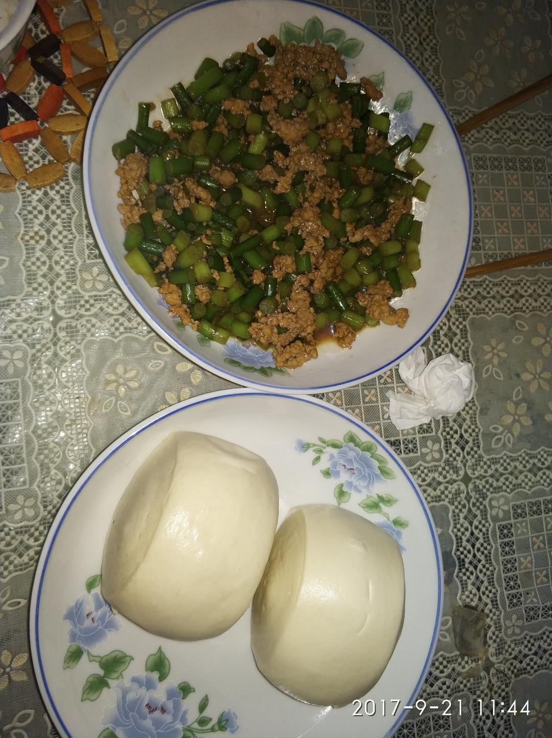 肉末炒蒜苗