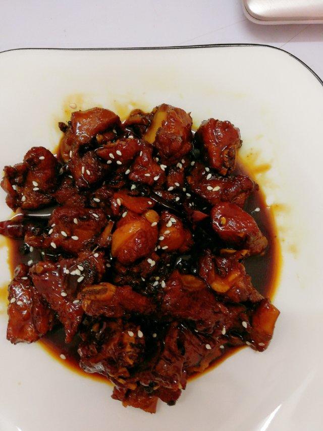 啤酒烧排骨（好吃到吼吼～）