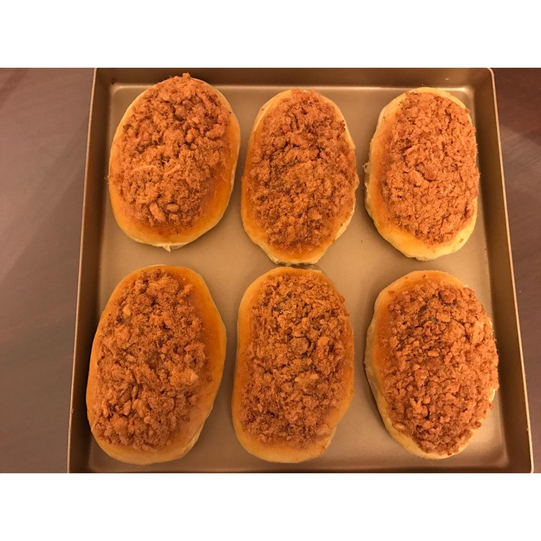 里松外松肉松面包