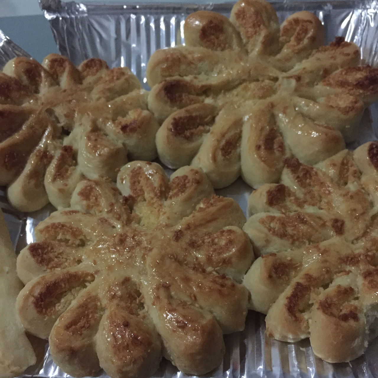 椰蓉花形面包