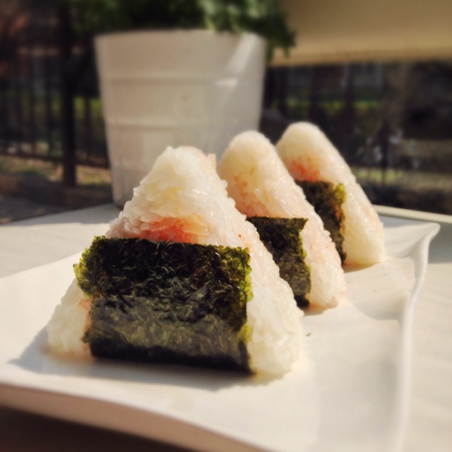 海苔肉松饭团