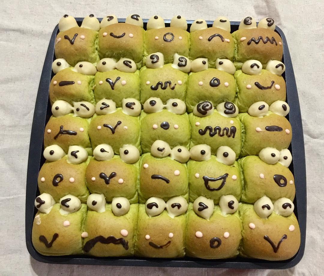 青蛙挤挤小面包