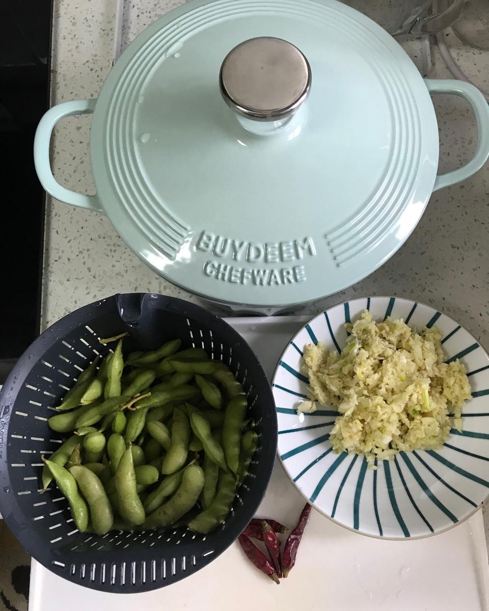 【北鼎珐琅铸铁锅食谱】无水蒜香毛豆