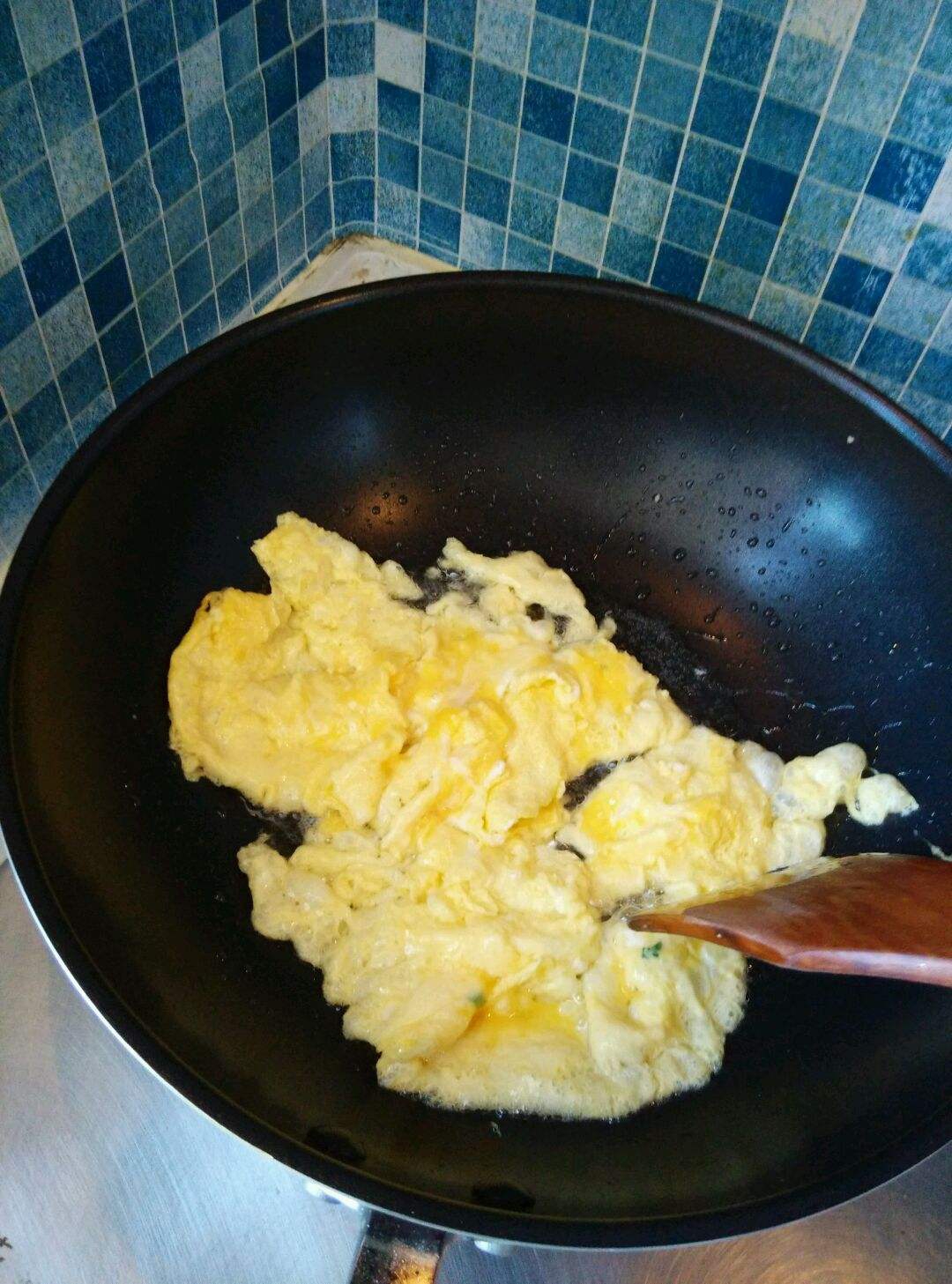 腊肠炒鸡蛋的做法 步骤6