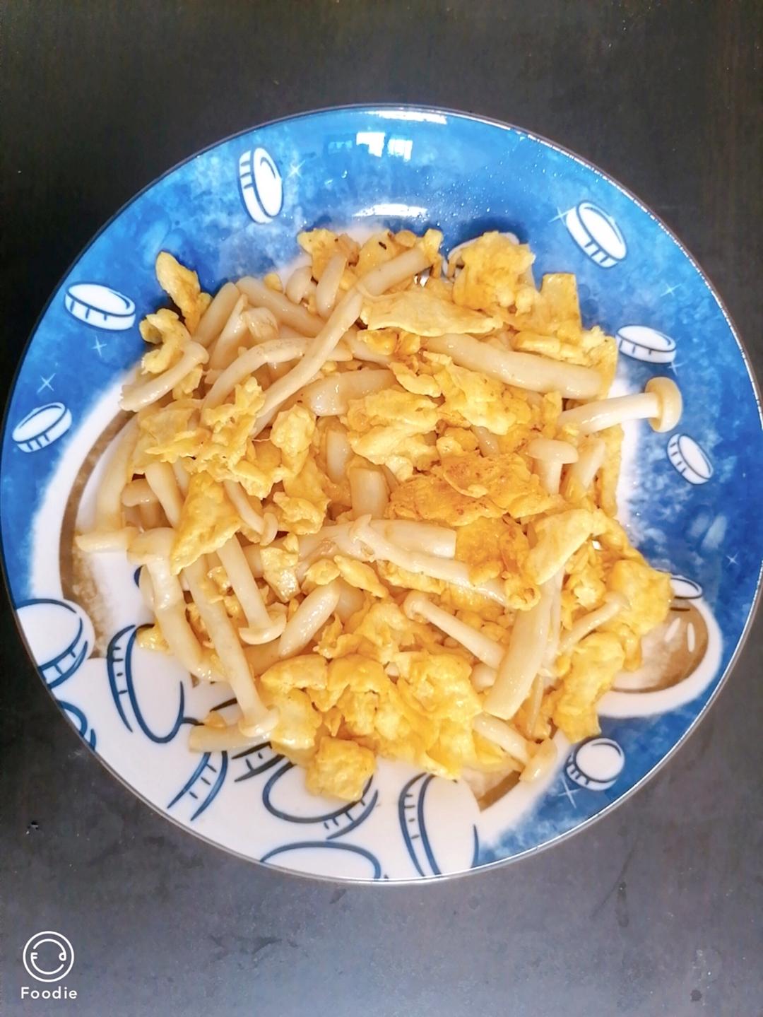 白玉菇炒鸡蛋