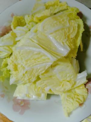排骨白菜炖粉条的做法 步骤2