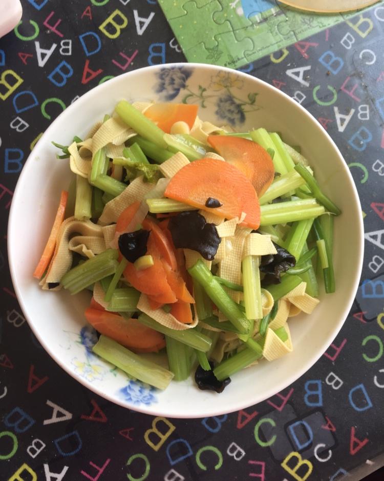香芹豆腐皮