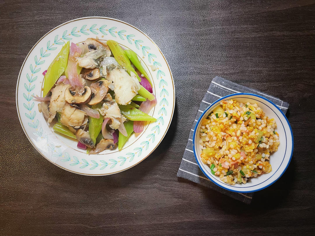 牛肝菌火腿蛋炒杂粮饭（魔芋米的使用）