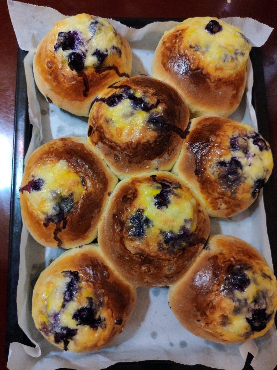 蓝莓奶酥面包