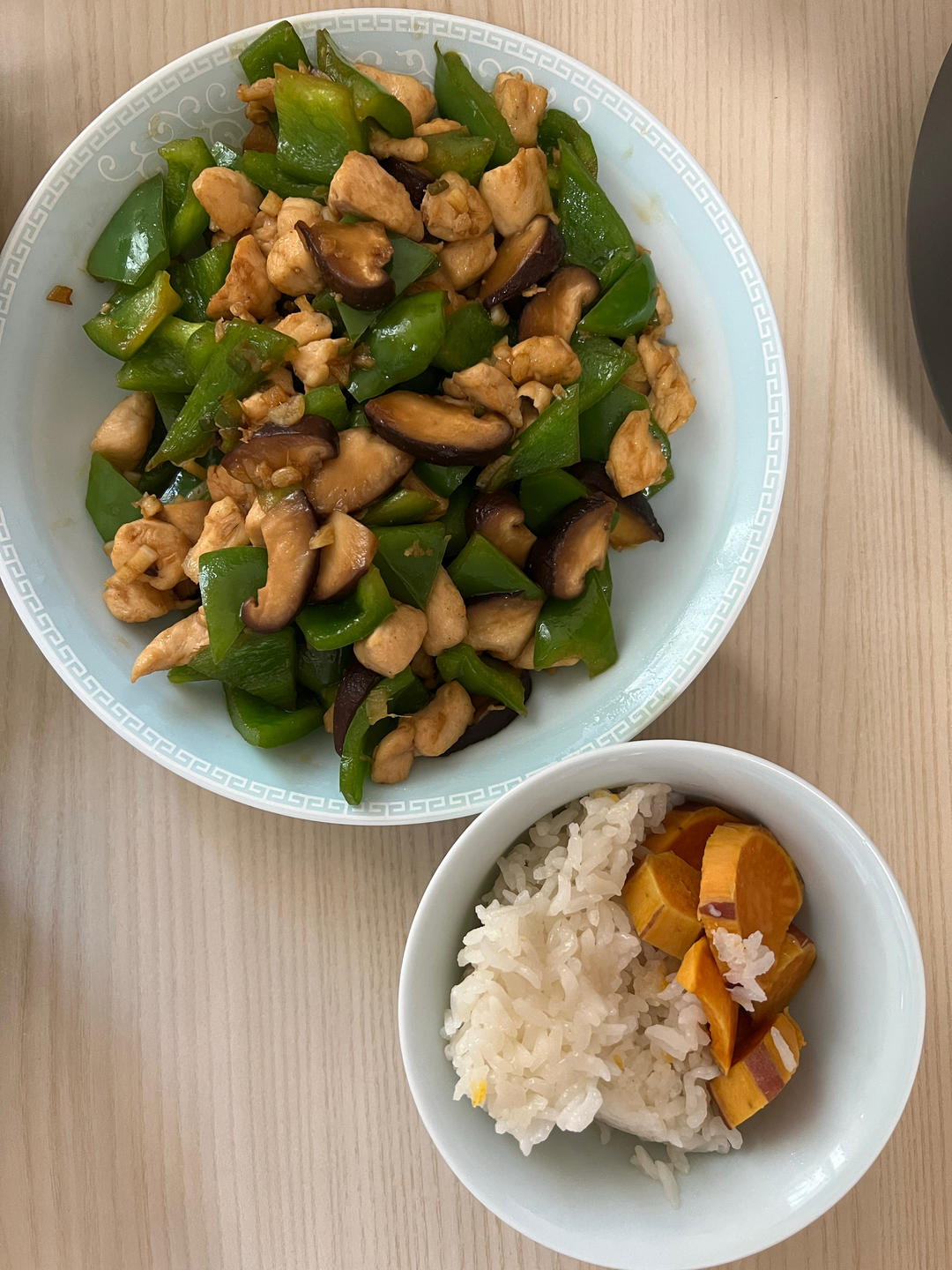 家常快手菜青椒炒鸡丁