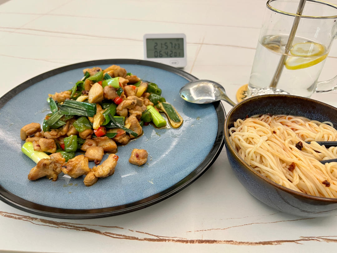 小炒鸡腿肉