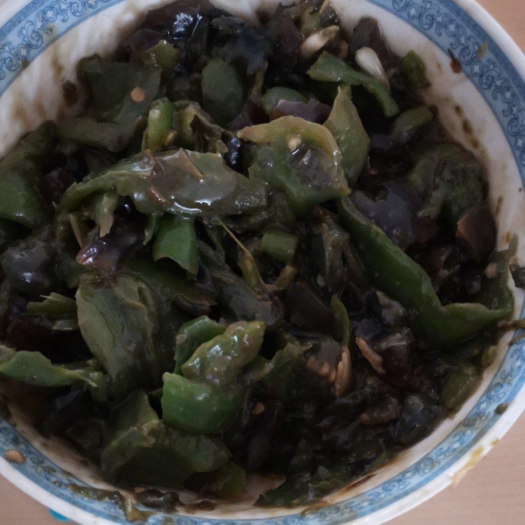 干饭人必备——擂辣椒皮蛋