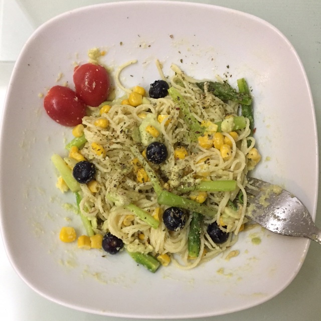 牛油果芦笋意面（Spaghetti with Avocado and Asparagus）